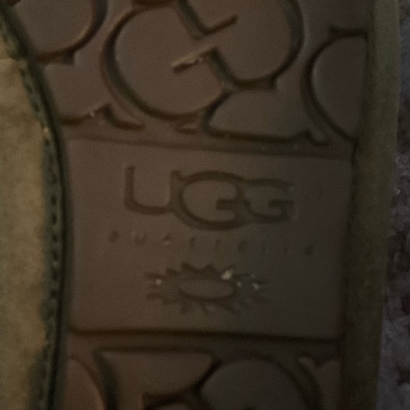 SNOWDAYSALE UGG Dakota Water Resistant Moccasin Slipper-Espresso, brown. Size7 - Picture 12 of 15